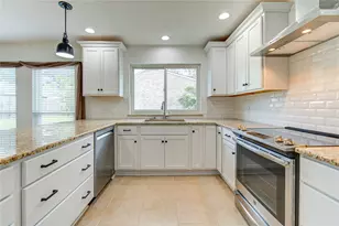 11922 River Meadow Ln, Meadows Place, TX 77477 - Photo 8