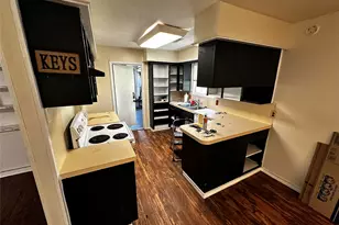 205 Honeysuckle Dr, Baytown, TX 77520 - Photo 24