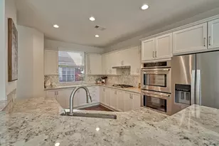 23 Fortuneberry Pl, The Woodlands, TX 77382 - Photo 14