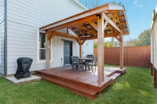 2205 30th St, Galveston, TX 77550 - Photo 12