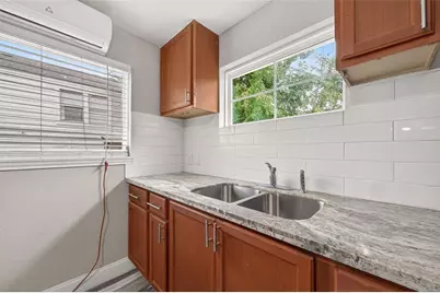 1511 Scharpe Street #2, Houston, TX 77023 - Photo 10