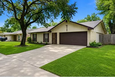2126 Quail Valley East Drive, Missouri City, TX 77459 - Photo 2