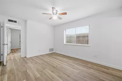 2126 Quail Valley East Drive, Missouri City, TX 77459 - Photo 10