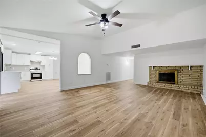 2126 Quail Valley East Drive, Missouri City, TX 77459 - Photo 14