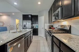 6614 Hunters Way Ln, Baytown, TX 77521 - Photo 14