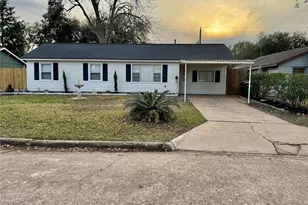 10810 Eddyrock St, Houston, TX 77089 - Photo 1