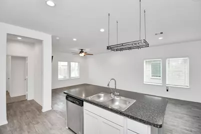 5443 Pinetree Crescent Lane, Spring, TX 77373 - Photo 10