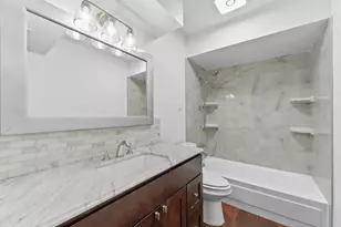 11550 Chimney Rock Rd, Houston, TX 77035 - Photo 16