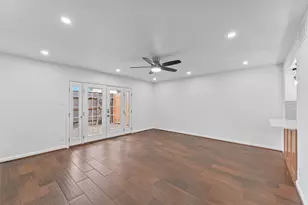 11550 Chimney Rock Rd, Houston, TX 77035 - Photo 6