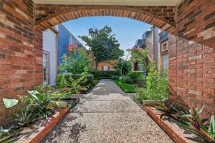 11550 Chimney Rock Rd, Houston, TX 77035 - Photo 26