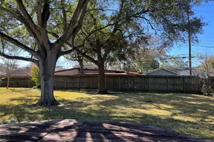 5103 Creekbend Dr, Houston, TX 77035 - Photo 16