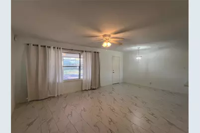 5103 Creekbend Drive, Houston, TX 77035 - Photo 8