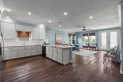 100 Avenue A, San Leon, TX 77539 - Photo 16