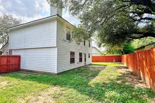 17250 April Valley Ct, Houston, TX 77084 - Photo 4