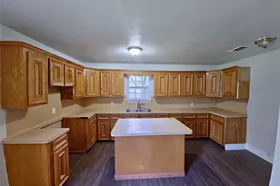 1003 W Hart Ave, Pasadena, TX 77506 - Photo 2