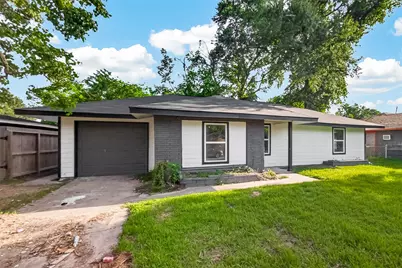 5751 Thrush Drive, Houston, TX 77033 - Photo 2