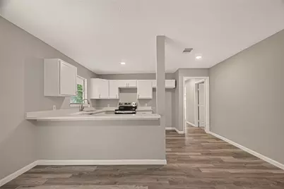 5751 Thrush Drive, Houston, TX 77033 - Photo 16