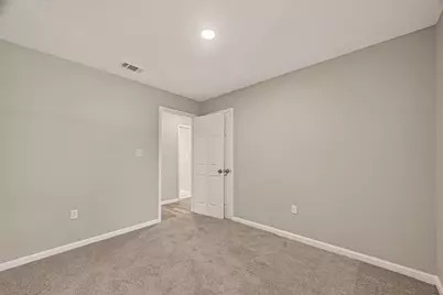 5751 Thrush Drive, Houston, TX 77033 - Photo 24