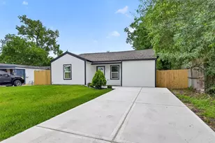 2504 Windsor Ln, Pasadena, TX 77506 - Photo 2