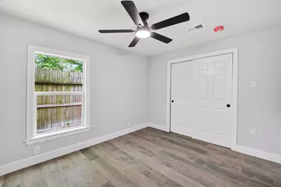 2504 Windsor Lane, Pasadena, TX 77506 - Photo 12