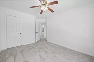 13623 Country Green Ct, Houston, TX 77059 - Photo 34