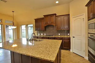 6707 Miller Shadow Ln, Sugar Land, TX 77479 - Photo 10