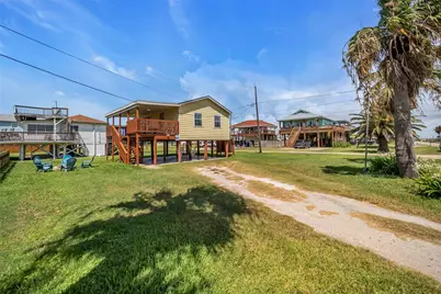 411 Olive Street, Surfside Beach, TX 77541 - Photo 18