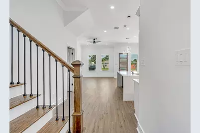 5642 Hirondel Street, Houston, TX 77033 - Photo 16