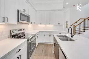 5642 Hirondel St, Houston, TX 77033 - Photo 12