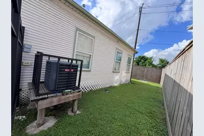 6712 Fulton Street, Houston, TX 77022 - Photo 38