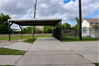 6712 Fulton Street, Houston, TX 77022 - Photo 2