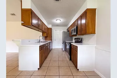 8 Sunnybrook Street, Angleton, TX 77515 - Photo 8