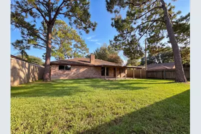 8 Sunnybrook Street, Angleton, TX 77515 - Photo 16