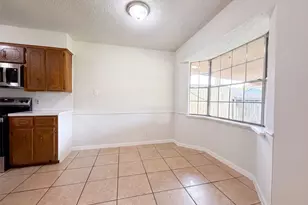 8 Sunnybrook St, Angleton, TX 77515 - Photo 6