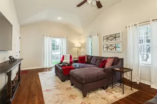 4824 Crockett Blvd, Galveston, TX 77551 - Photo 4