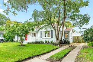 4824 Crockett Blvd, Galveston, TX 77551 - Photo 2
