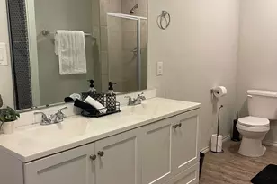 2010 Caplin St, Houston, TX 77026 - Photo 16