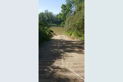 419 Pecan Valley Drive, Wharton, TX 77488 - Photo 4