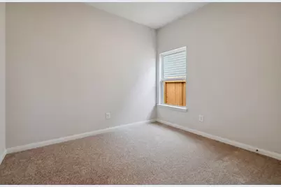 332 Kingston Way, Waller, TX 77484 - Photo 4