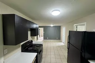 509 Stimpson St, Baytown, TX 77520 - Photo 4