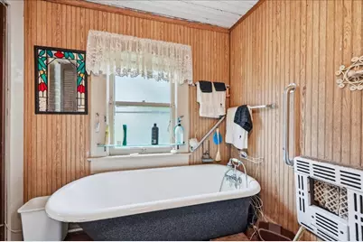 605 3rd Street, Orange, TX 77630 - Photo 22