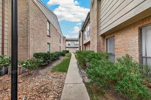 2120 Wilcrest Dr, Houston, TX 77042 - Photo 26