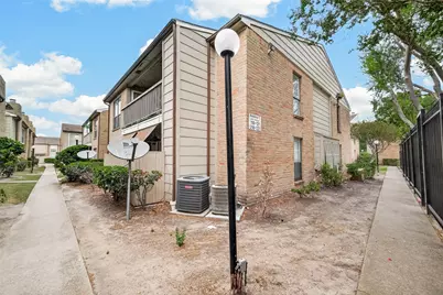 2120 Wilcrest Drive #220, Houston, TX 77042 - Photo 28