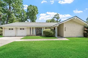 209 Pine Oak Dr, Highlands, TX 77562 - Photo 1
