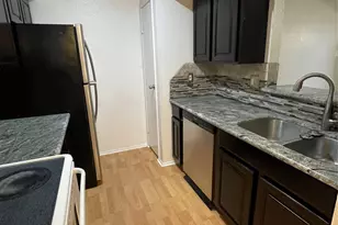 18519 Egret Bay Blvd, Webster, TX 77058 - Photo 4