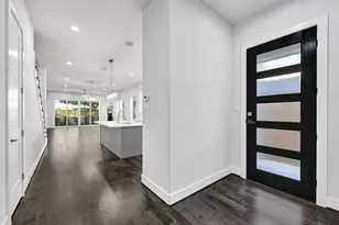 111 E 33rd St, Houston, TX 77018 - Photo 8