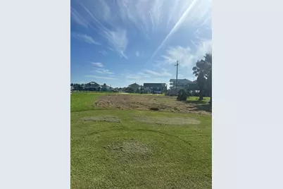 981 Sailfish, Crystal Beach, TX 77650 - Photo 2