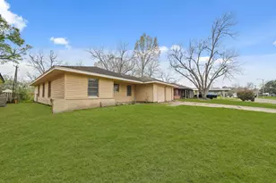 5639 Tiffany Dr, Houston, TX 77085 - Photo 2