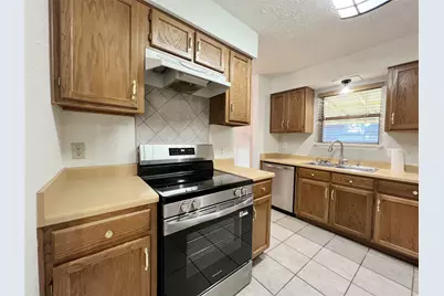 706 Leicester Lane, Hockley, TX 77034 - Photo 8