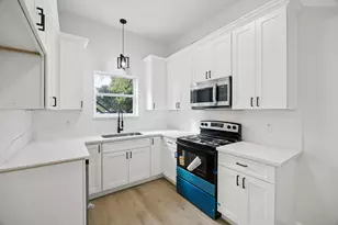 422 New Hampshire St, Houston, TX 77029 - Photo 2